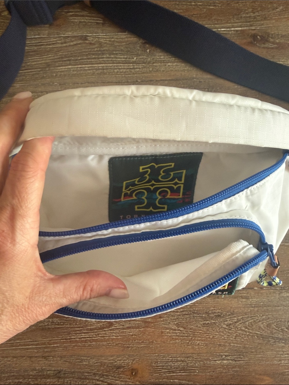 Tory Burch Ripstop White Nylon Belt Bag with Navy Strap and Blue Zippers - Picture 2 of 4